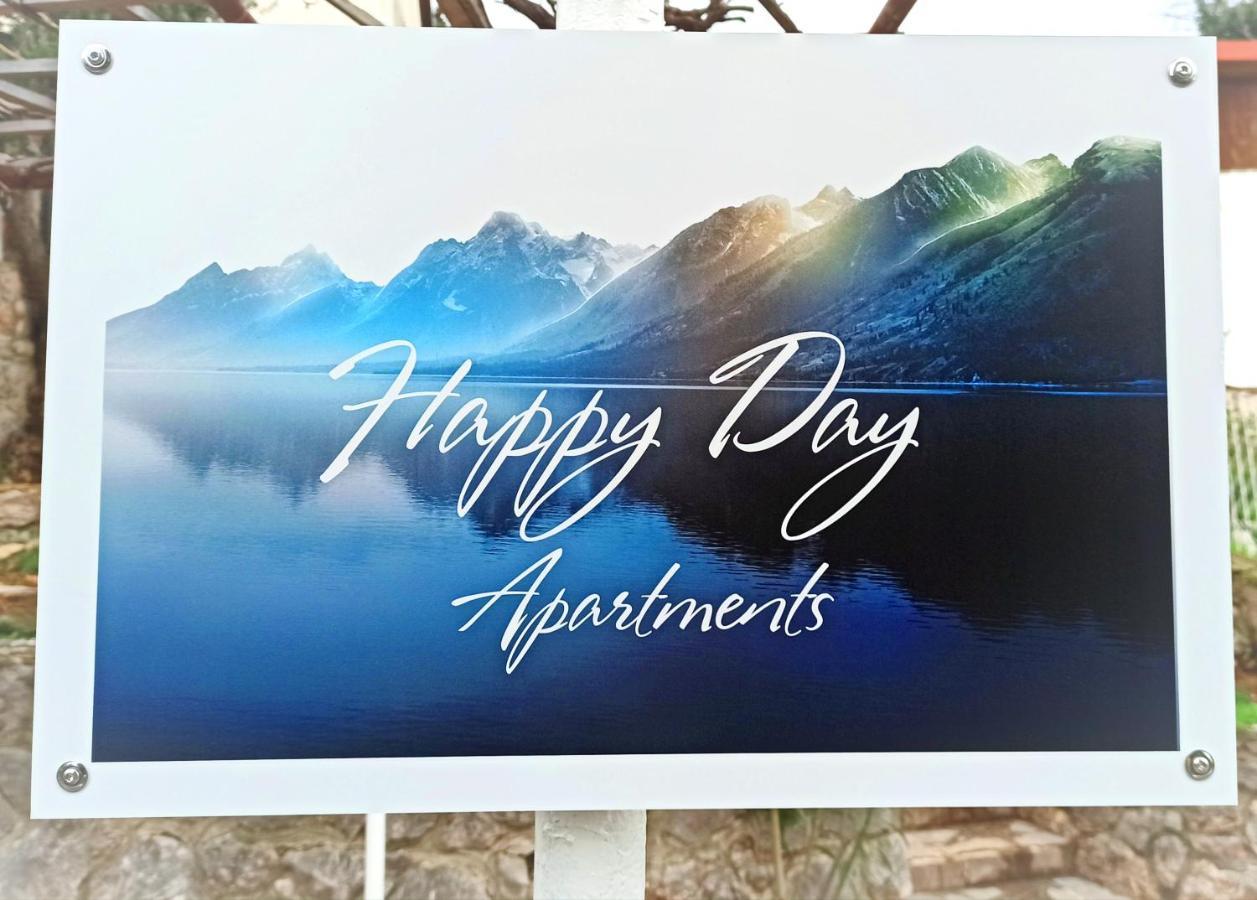 Happy Day Karlobag